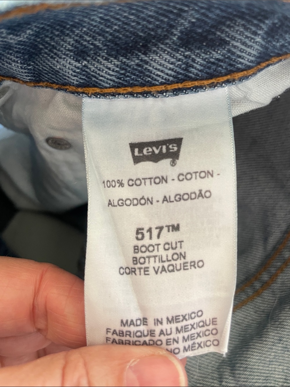 Vintage Levi’s 517 Bootcut Jeans - Picture 9 of 9
